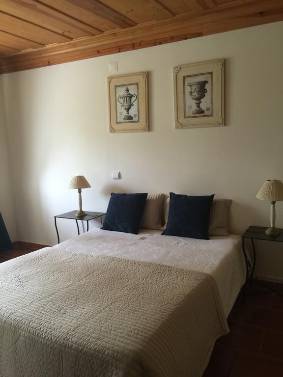 Hotel Rural Quinta Do Juncal Serra d'El-Rei Chambre photo